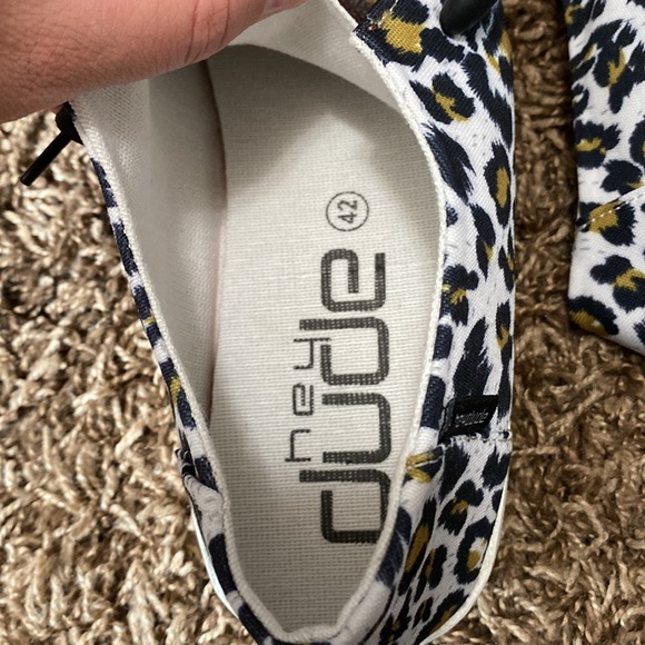 Slides - Picture 3 of 4